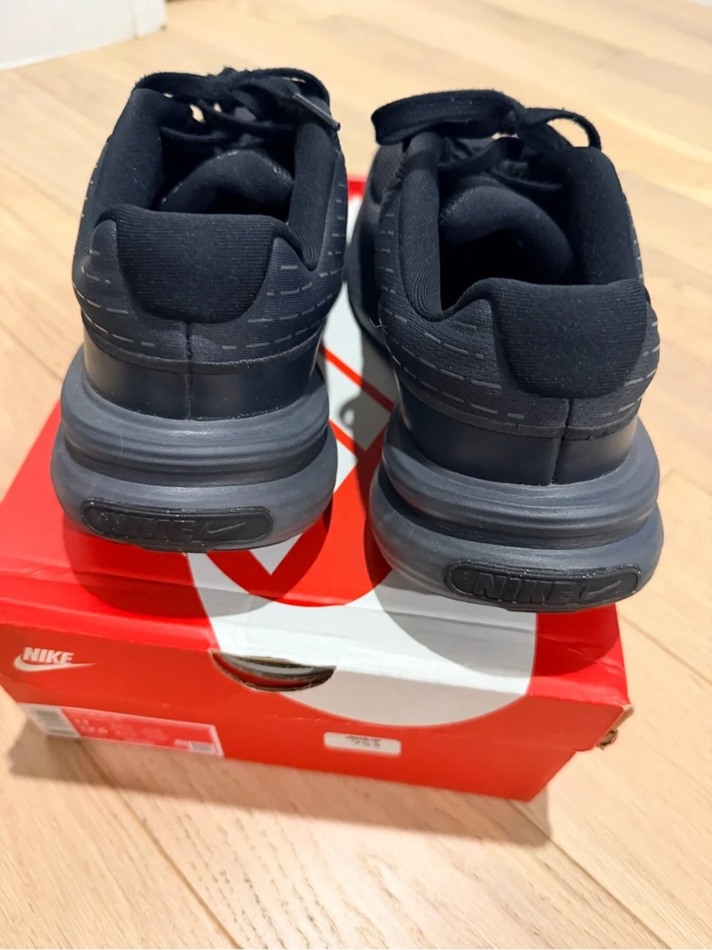 NWT size 11 - Nike Men’s Uplift SC Black and Gray Athletic Shoes